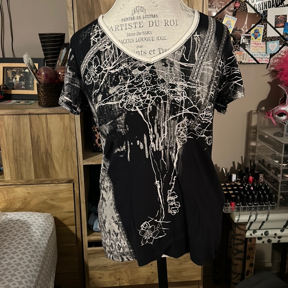 Vanilla Sky Black Tee - Large